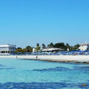tsokkos-paradise-village.hotelsatayianapa.com/